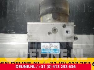 Hyundai H200 ABS Pomp O56488 foto 4