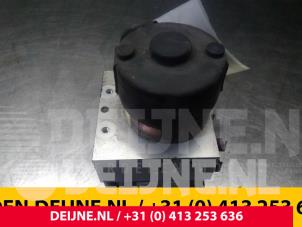 Hyundai H200 ABS Pomp O56489 foto 2
