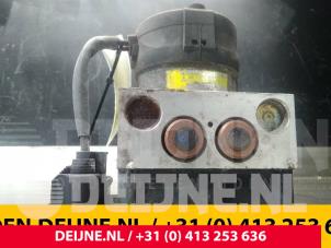 Hyundai H200 ABS Pomp O56489 foto 4