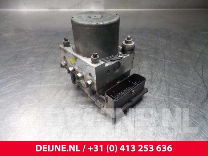 Gebruikte ABS Pomp Nissan NV 200 (M20M) 1.5 dCi 105 Prijs € 36,30 Inclusief btw aangeboden door van Deijne Onderdelen Uden B.V.