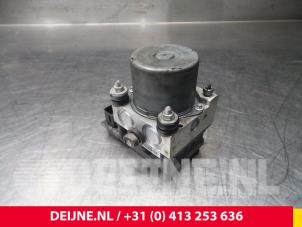 Nissan NV200 ABS pump O56492 photo 2