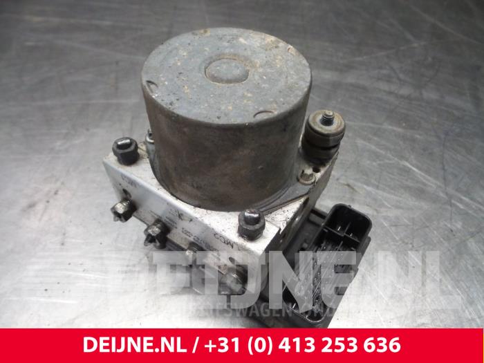 Gebruikte ABS Pomp Nissan NV 200 (M20M) 1.5 dCi 86 Prijs € 36,30 Inclusief btw aangeboden door van Deijne Onderdelen Uden B.V.