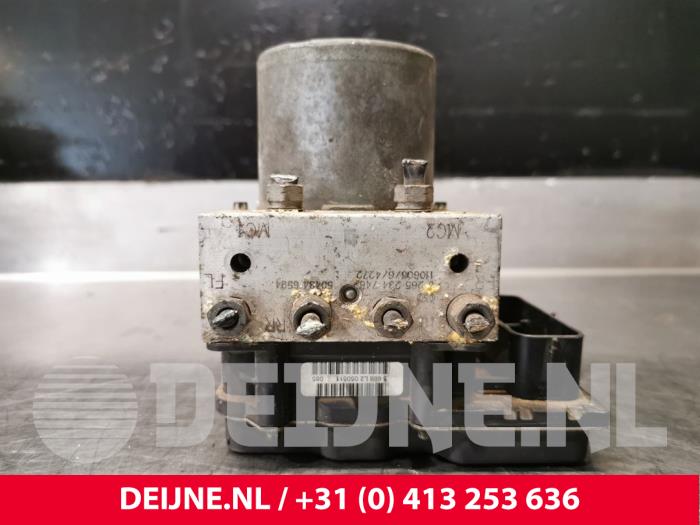Gebruikte ABS Pomp Iveco New Daily Prijs € 242,00 Inclusief btw aangeboden door van Deijne Onderdelen Uden B.V.