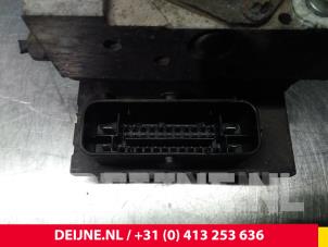 Iveco Daily ABS Pomp O56509 foto 3