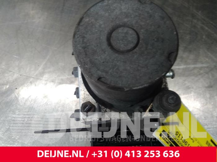 Gebruikte ABS Pomp Citroen Jumpy Prijs € 30,25 Inclusief btw aangeboden door van Deijne Onderdelen Uden B.V.