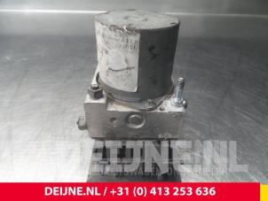 Peugeot Expert ABS Pomp O56601 foto 2