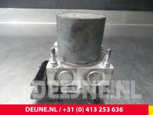 Peugeot Expert ABS Pomp O56601 foto 3