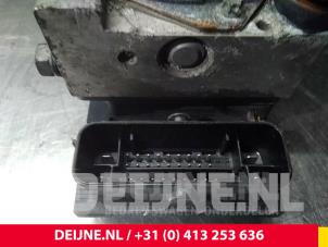 Peugeot Expert ABS Pomp O56605 foto 3