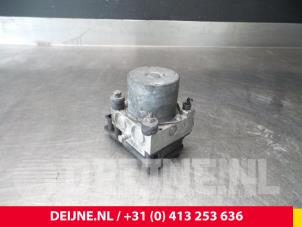 Peugeot Partner ABS pump O56618 photo 2