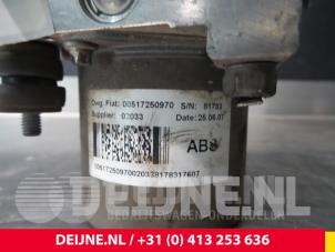 Peugeot Boxer ABS Pomp O56624 foto 3