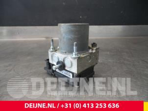 Peugeot Boxer ABS Pumpe O56626 foto 2