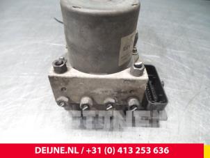 Peugeot Boxer ABS Pomp O56631 foto 2