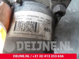 Peugeot Boxer ABS Pomp O56633 foto 2
