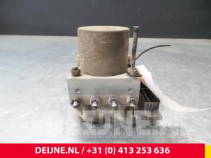 Renault Trafic ABS pump O56669 photo 2