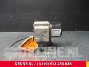 Renault Master ABS Pomp O56685 foto 2