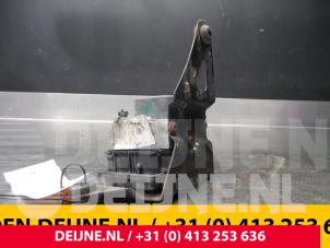 Renault Kangoo ABS pump O56705 photo 2