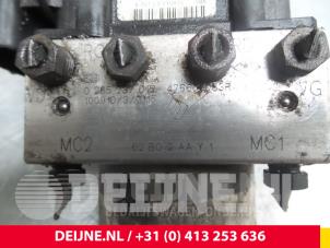 Renault Master ABS Pomp O56724 foto 3