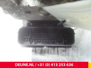 Renault Master ABS Pumpe O56727 foto 3