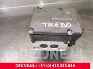 Seat Toledo ABS Pomp O56756 foto 2