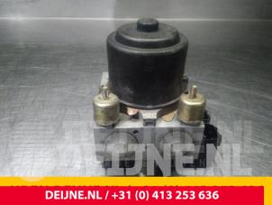Toyota Hiace ABS Pumpe O56763 foto 3