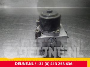 Toyota Hiace ABS Pomp O56765 foto 4