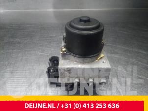 Toyota Hiace ABS Pumpe O56766 foto 3