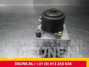 Toyota Hiace ABS Pumpe O56766 foto 4