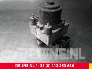 Toyota Hiace ABS Pumpe O56767 foto 2