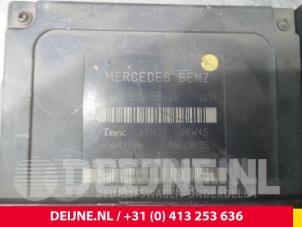 Mercedes E-Klasse ABS Computer O56771 foto 2
