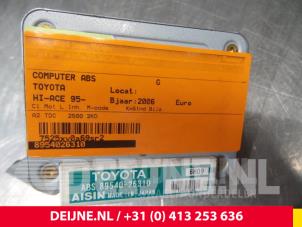 Toyota Hiace ABS Computer O56774 foto 2