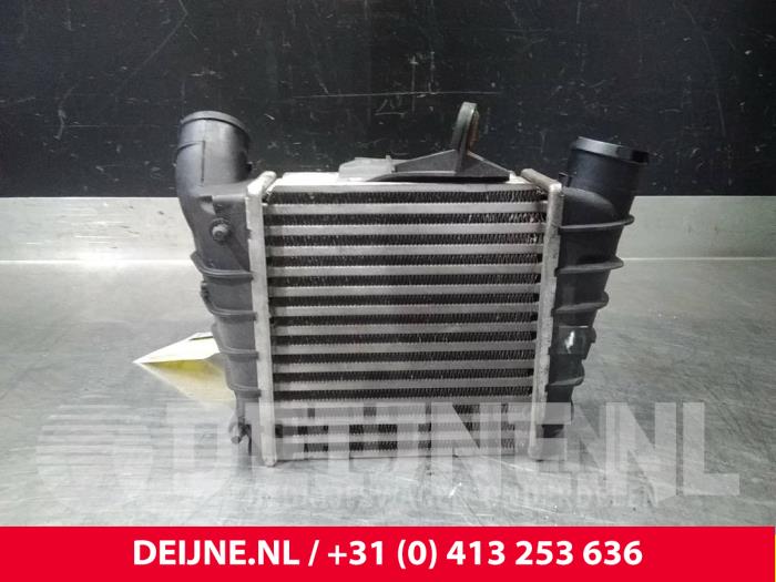 Gebruikte Intercooler Volkswagen Polo IV (9N1/2/3) 1.9 TDI 100 Prijs € 20,00 Margeregeling aangeboden door van Deijne Onderdelen Uden B.V.