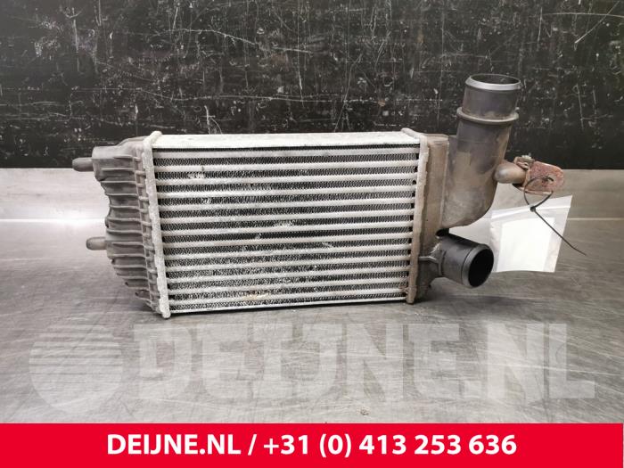 Gebruikte Intercooler Fiat Ducato Prijs € 24,20 Inclusief btw aangeboden door van Deijne Onderdelen Uden B.V.