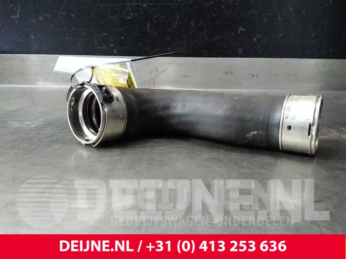 Gebruikte Intercooler Slang Mercedes Vito (447.6) 1.6 109 CDI 16V 4x4 Prijs € 24,20 Inclusief btw aangeboden door van Deijne Onderdelen Uden B.V.