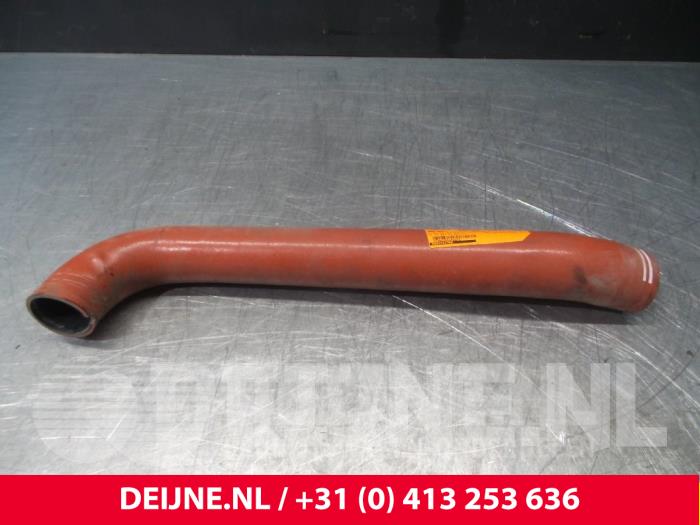 Gebruikte Intercooler Slang Iveco New Daily Prijs € 48,40 Inclusief btw aangeboden door van Deijne Onderdelen Uden B.V.