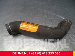 Gebruikte Intercooler Slang Iveco New Daily Prijs € 36,30 Inclusief btw aangeboden door van Deijne Onderdelen Uden B.V.