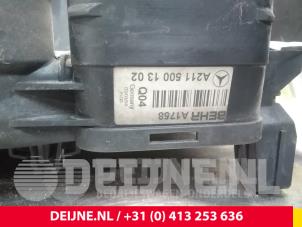 Mercedes E-Klasse Radiateur O57069 foto 2