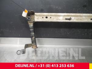 Renault Megane Radiateurbalk O57242 foto 3