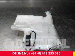 Mitsubishi Canter Front windscreen washer reservoir O57276 photo 2