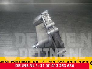 Mercedes B-Klasse Ölkühler O57367 foto 4