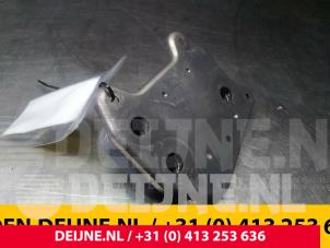 Mercedes Sprinter Oliekoeler O57376 foto 2