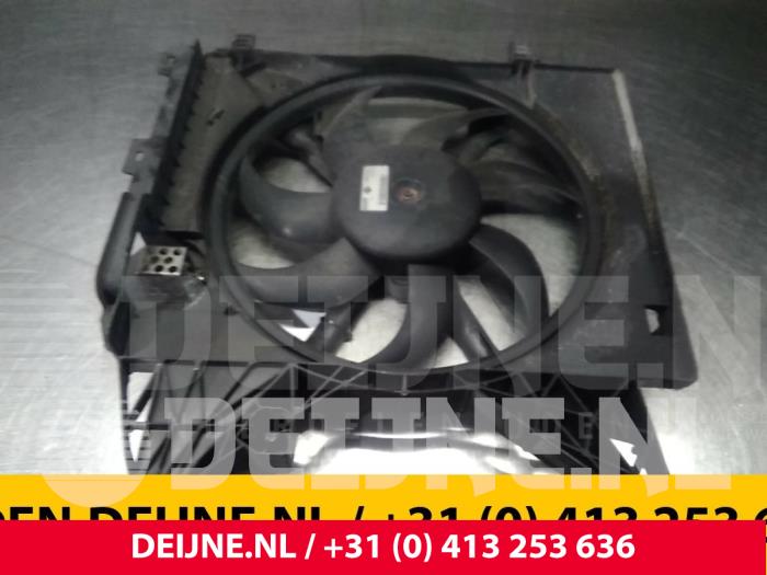 Nissan NV200 Cooling fans O57520