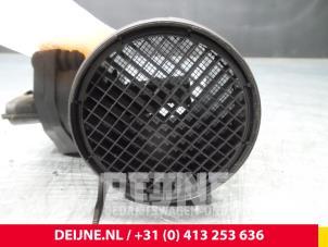 Opel Combo Luchtmassameter O57700 foto 2