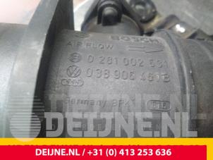 Volkswagen Caddy Luchtmassameter O57726 foto 4
