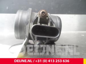 Volkswagen Caddy Luchtmassameter O57728 foto 2