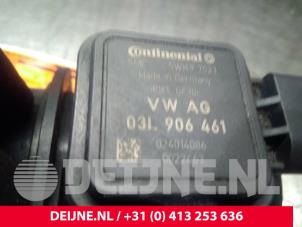 Volkswagen Caddy Luchtmassameter O57733 foto 3
