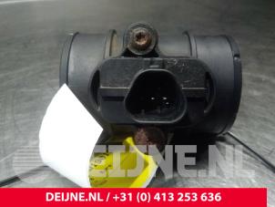 Opel Corsa Luchthoeveelheidsmeter O57894 foto 2