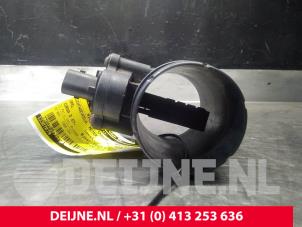 Opel Corsa Luchthoeveelheidsmeter O57894 foto 3