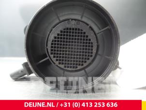 Volkswagen Crafter Airflow meter O57923 photo 2