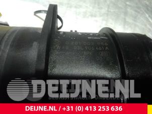 Volkswagen Caddy Luftmengenmesser O57929 foto 3