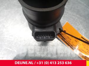 Nissan Kubistar Luchthoeveelheidsmeter O58005 foto 3